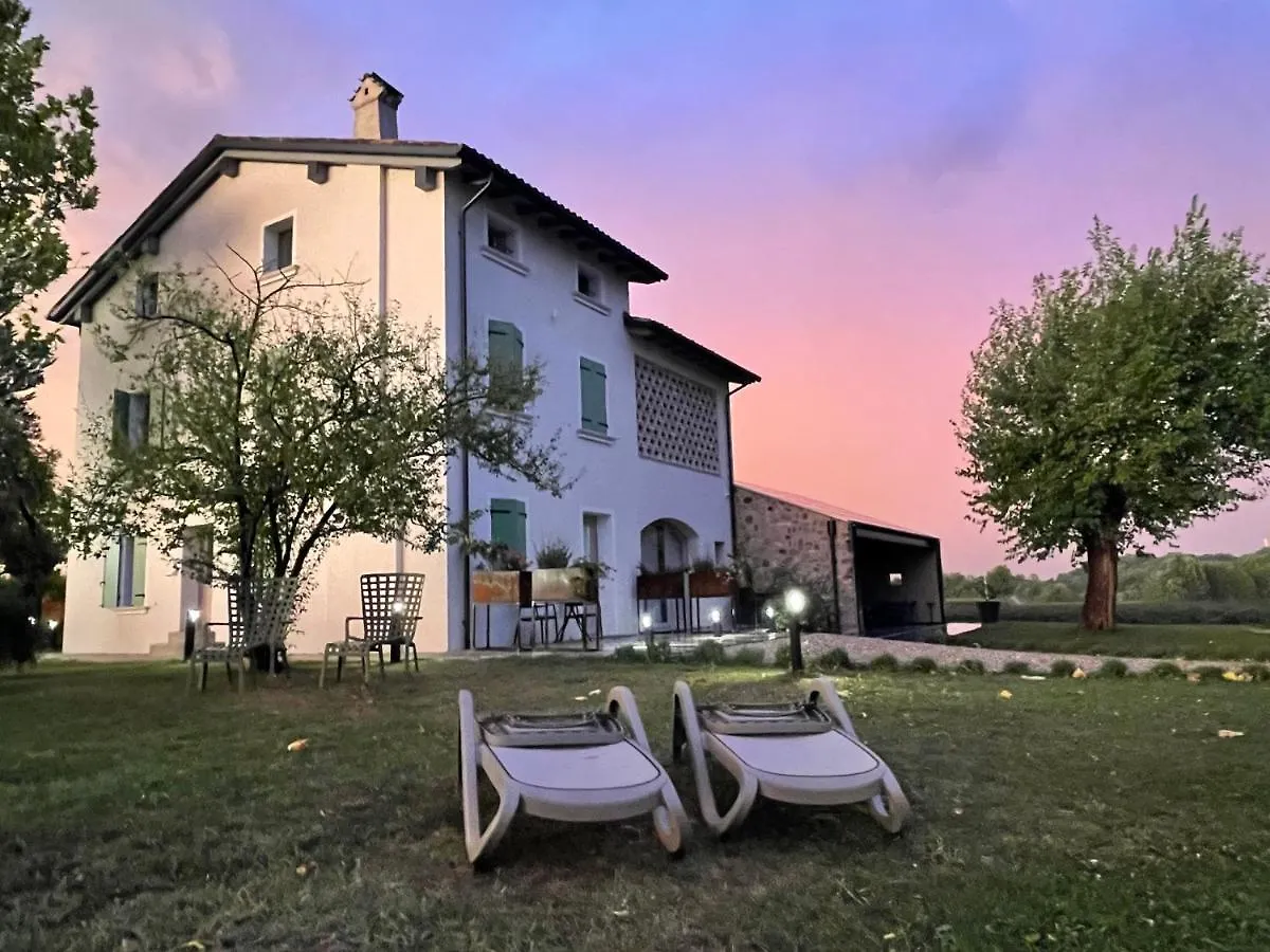 Agriturismo Redo Ponti sul Mincio Séjour à la ferme