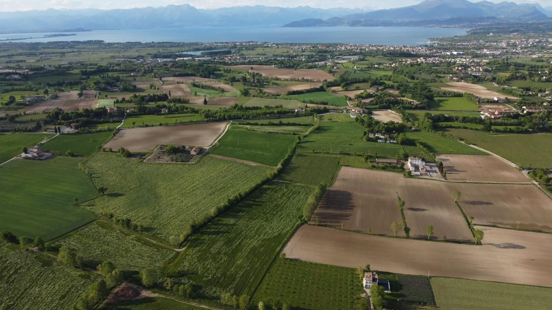 ファームステイ ポンティ・スル・ミンチョ Agriturismo Redoヴィラ